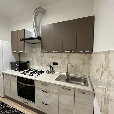 Levvv Apartment Lviv Bagian luar foto